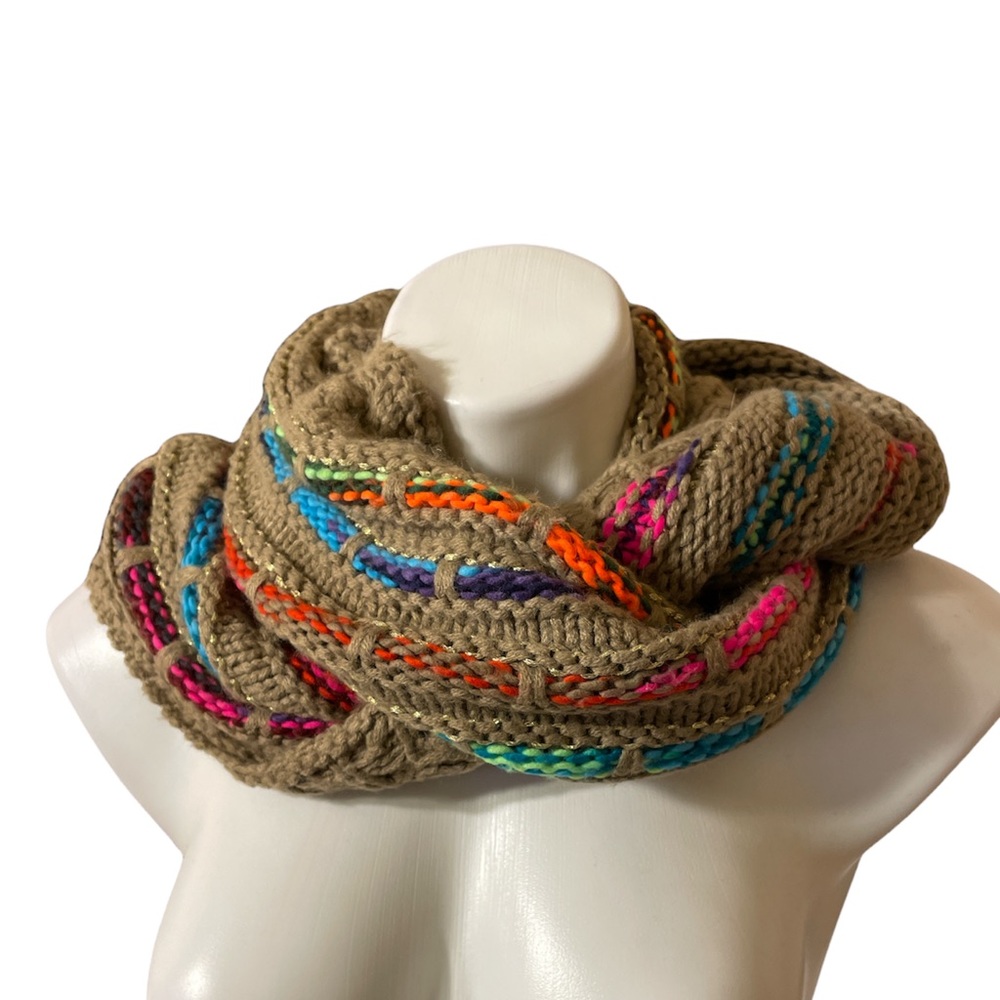 Steven Madden Infinity Scarf - Picture 1 of 3